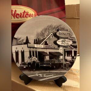 Tim Horton  original location plate collection item